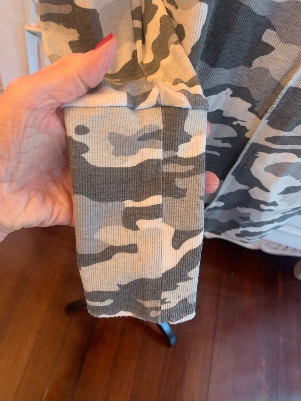 Chaser Women's Gray Camouflage Zip Hoodie Jacket
A1 - Picture 10 of 16